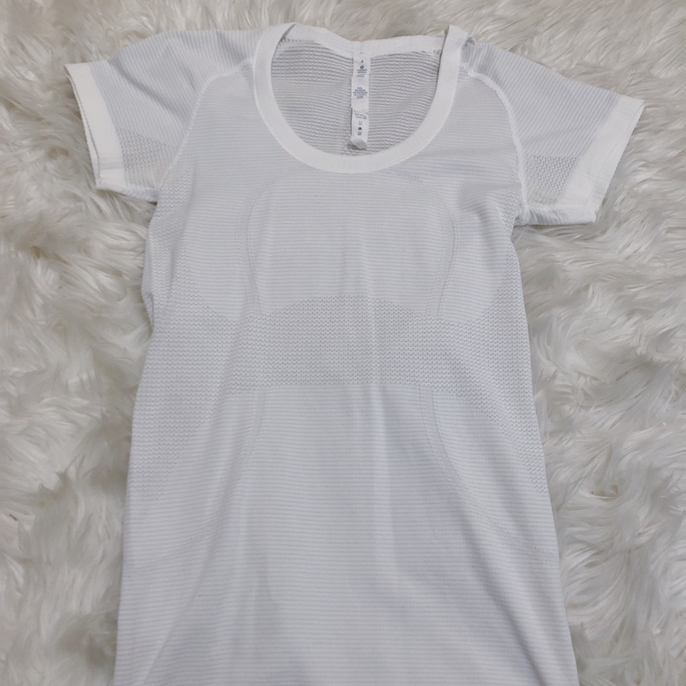 Lululemon white Tshirt